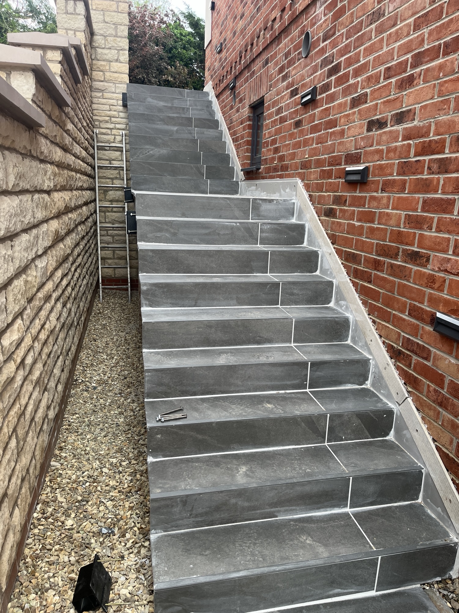 Paving concrete stairs